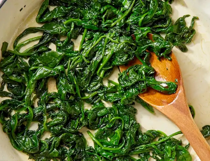 Is Spinach Healthier Raw or Cooked?