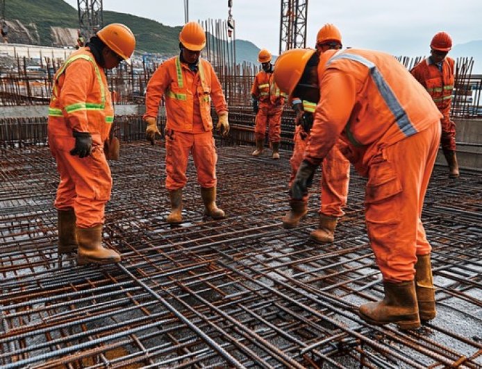 Ghana's Construction Sector in Q1: A mixed performance of sluggish growth and easing costs
